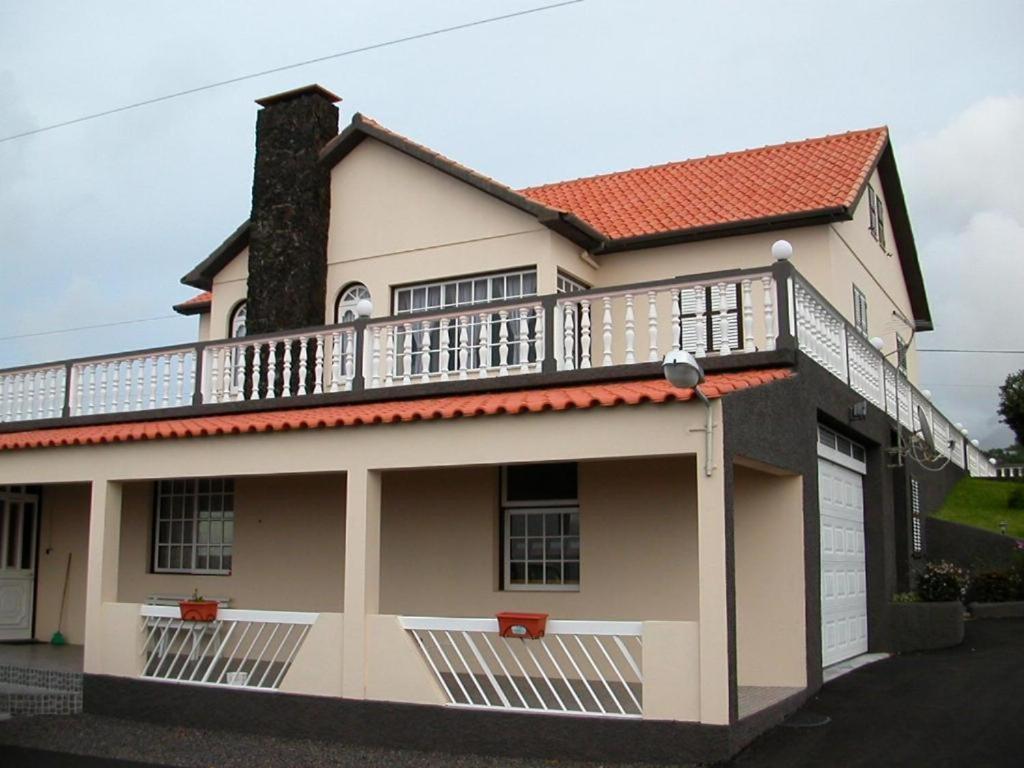 Moradia Familiar Novavista - T3 Hostel Мадалена Екстериор снимка