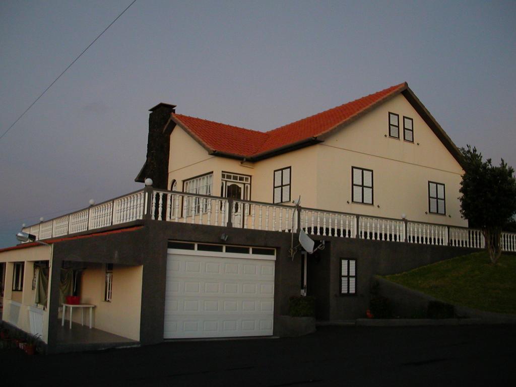 Moradia Familiar Novavista - T3 Hostel Мадалена Екстериор снимка